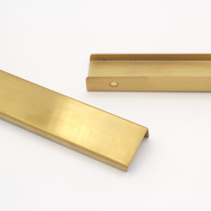 Pull SS161 Modern Industrial Flat Finger Edge Pull, Brushed Gold